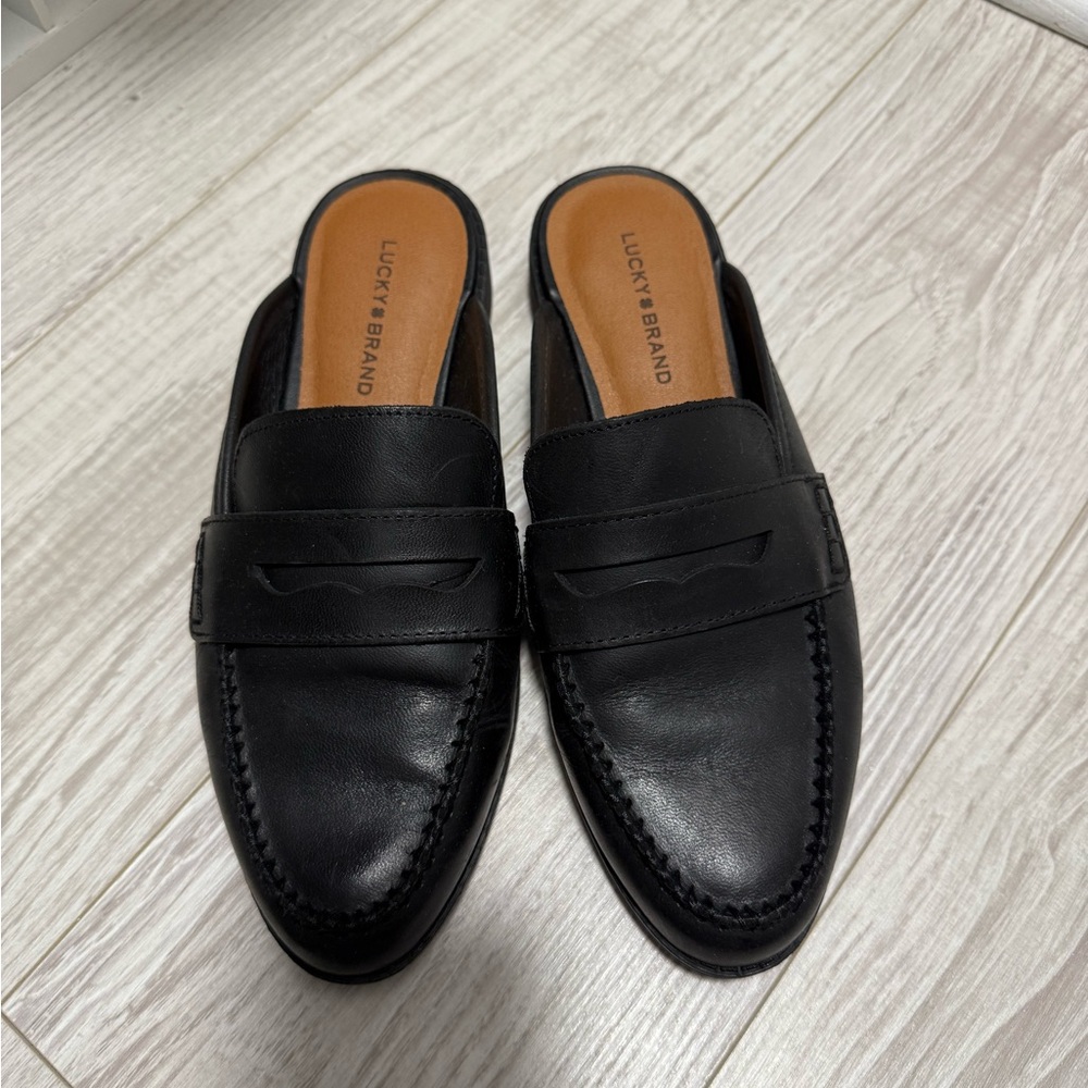 Lucky Brand Womens Classic Black Slip-On Loafers